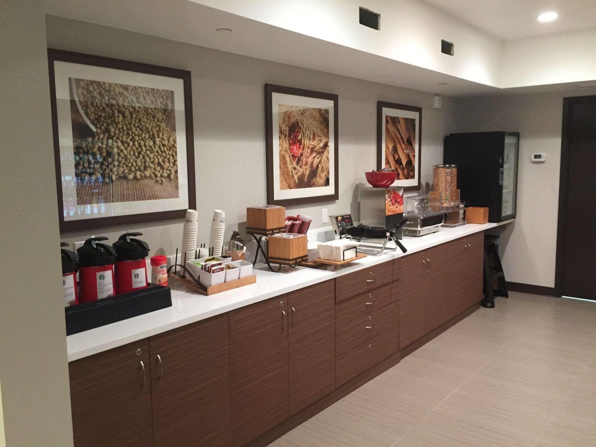 Microtel Inn & Suites By Wyndham Kirkland Lake Екстериор снимка